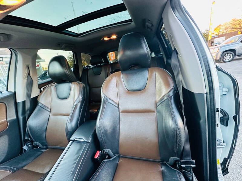 2017 Volvo XC60 T5 Dynamic