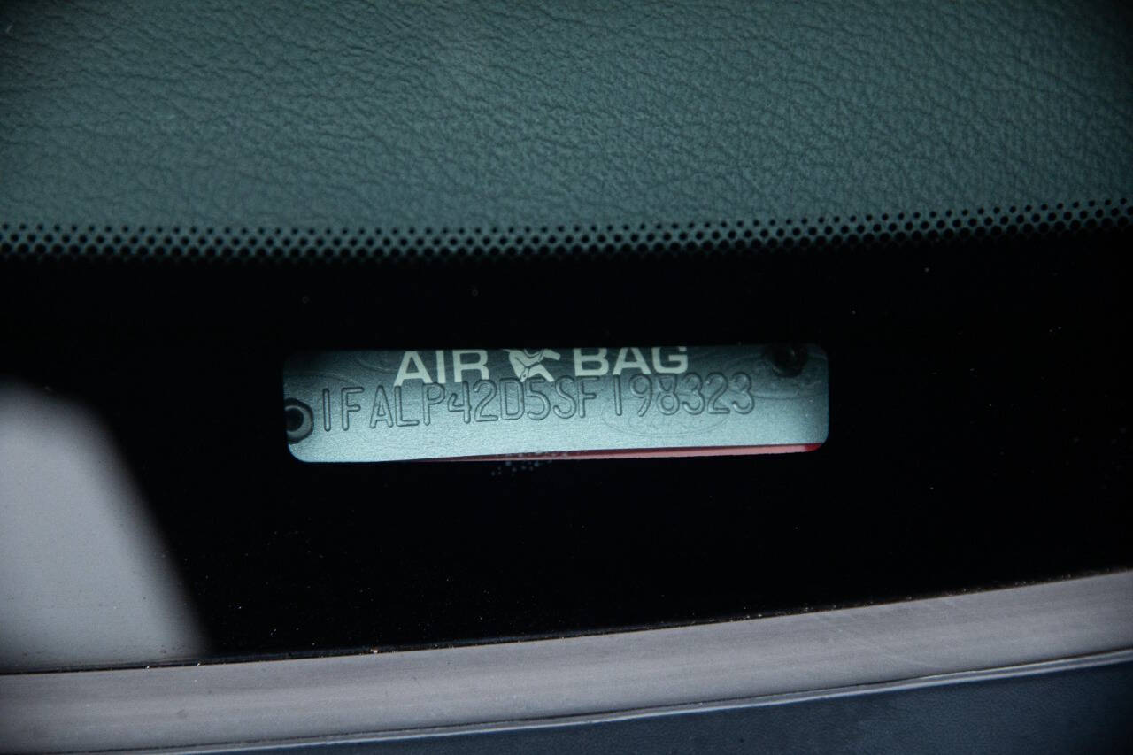 1995 Ford Mustang SVT Cobra 56