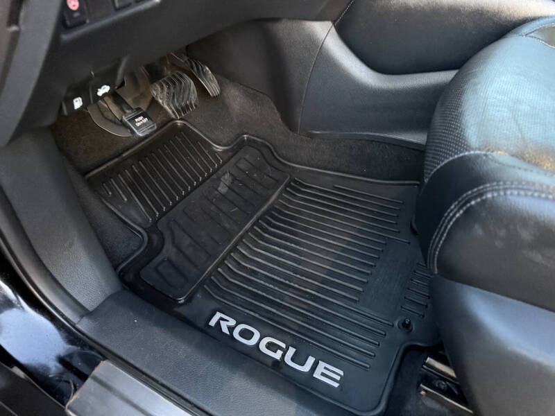 2017 Nissan Rogue Hybrid