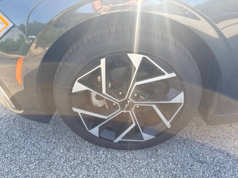 2025 Kia K5 EX