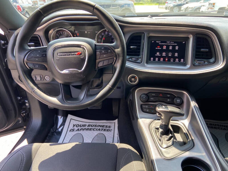 2019 Dodge Challenger SXT