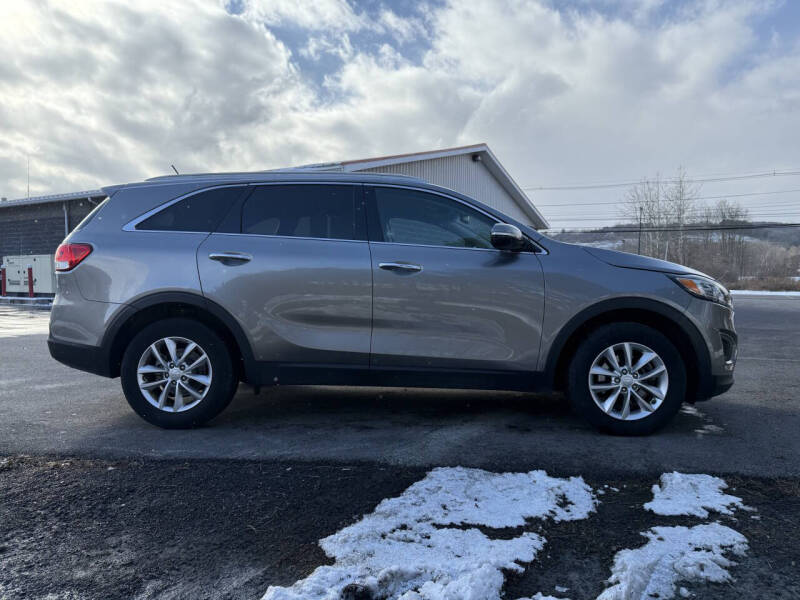 2017 Kia Sorento LX