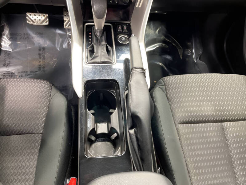 2023 Mitsubishi Eclipse Cross LE