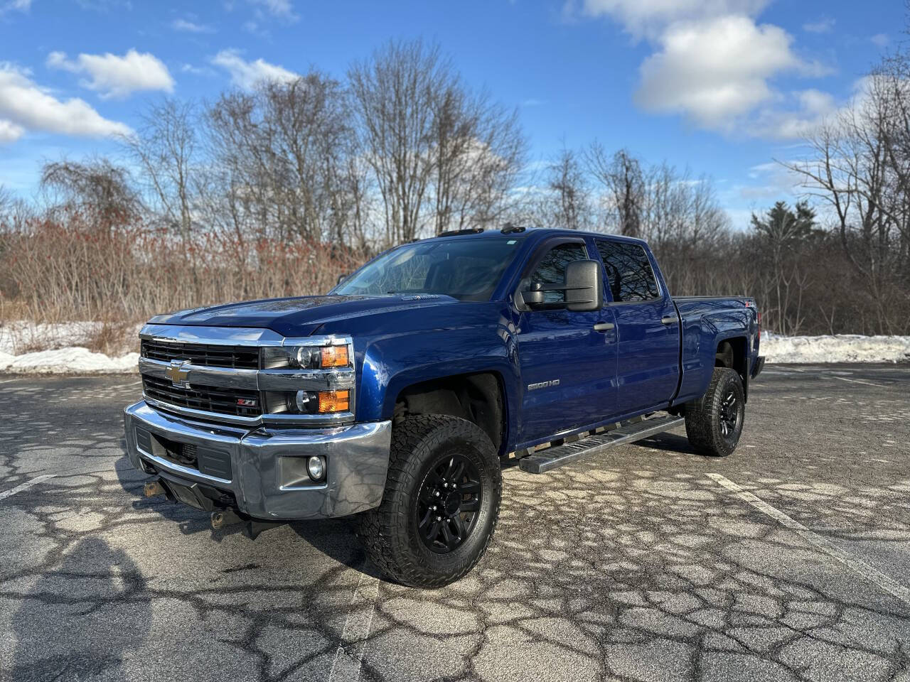 2015 Chevrolet Silverado 2500HD LT Crew Cab 4WD
