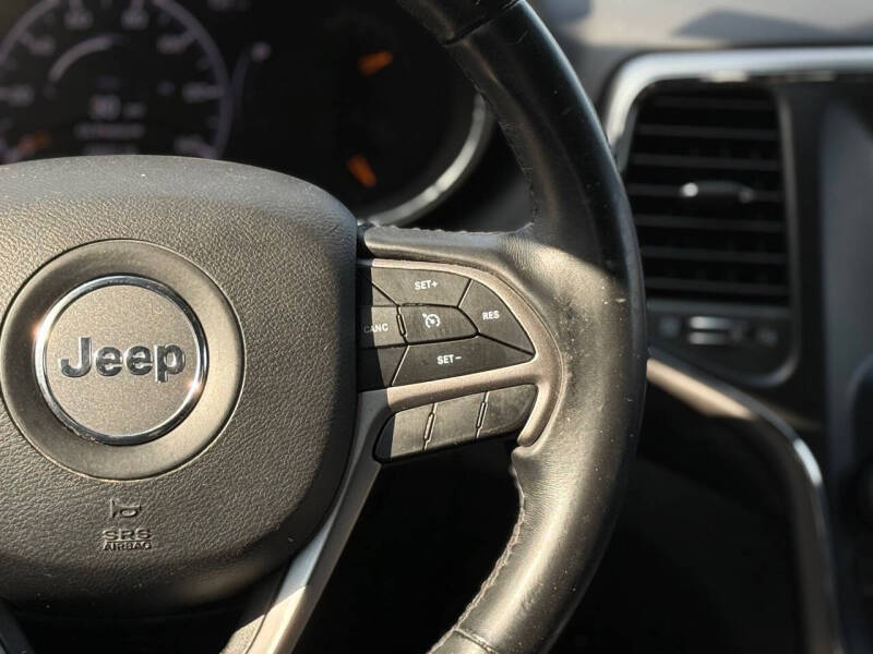 2019 Jeep Grand Cherokee Laredo E