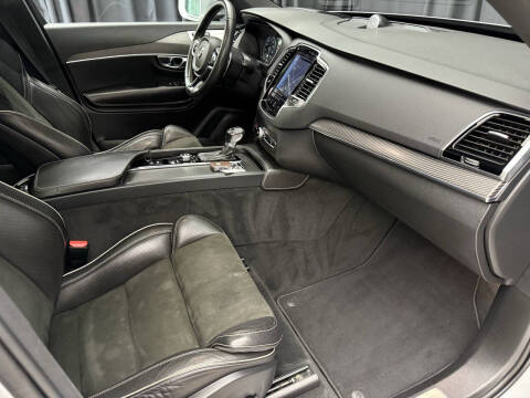 2016 Volvo XC90 T6 R-Design