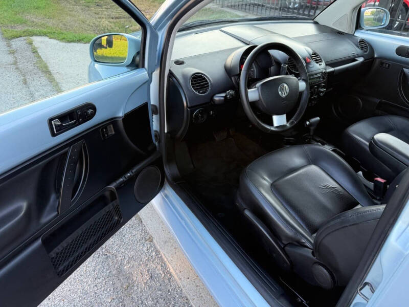 2010 Volkswagen New Beetle