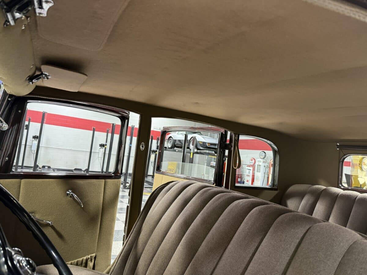 1932 Ford Model 18 36