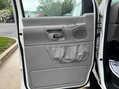 2001 Ford E-Series E-350 SD XLT