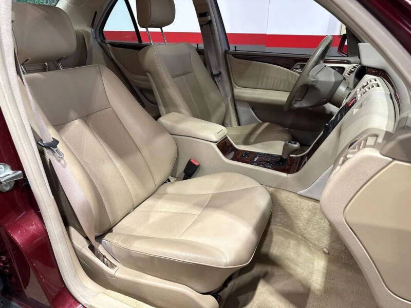 1999 Mercedes-Benz E-Class E 320