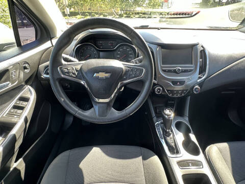 2017 Chevrolet Cruze LT Auto