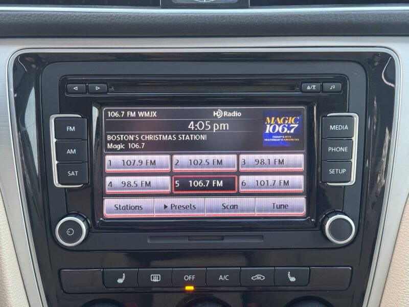 2013 Volkswagen Passat SE PZEV