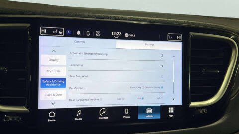 2023 Chrysler Pacifica Touring L