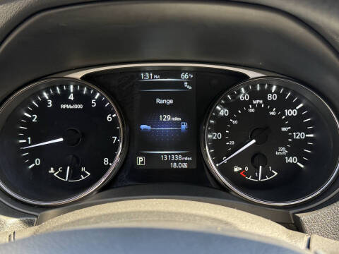 2016 Nissan Rogue SV