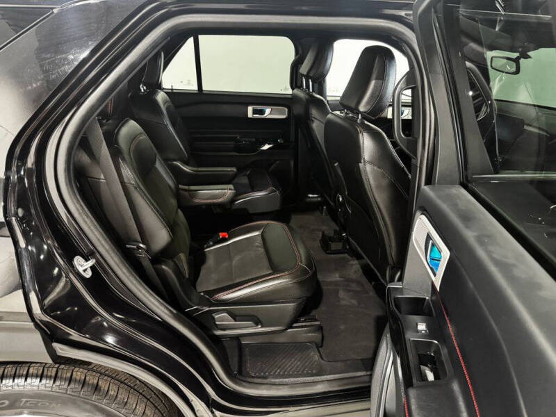 2022 Ford Explorer ST-Line