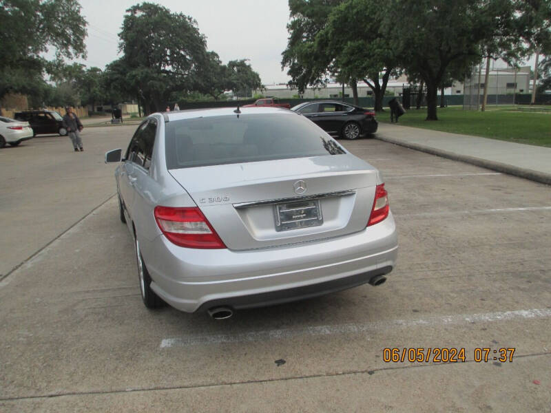 2010 Mercedes-Benz C-Class C300 Sport photo 3