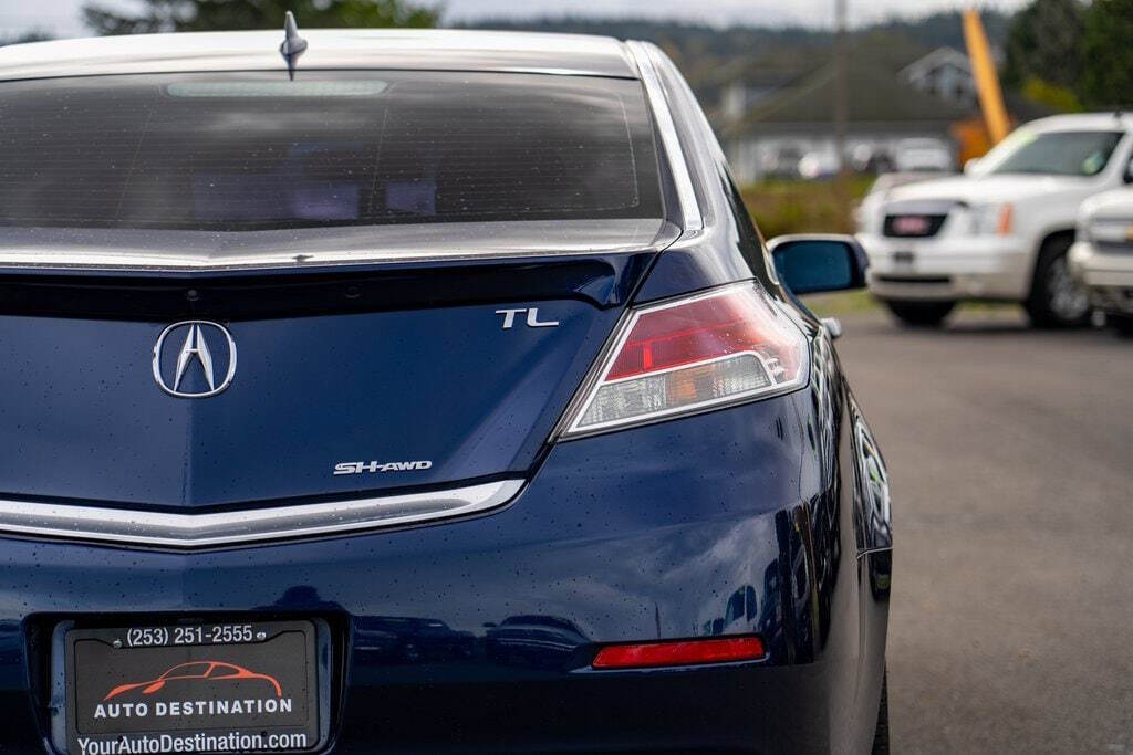 2013 Acura TL for sale at Auto Destination in Puyallup, WA