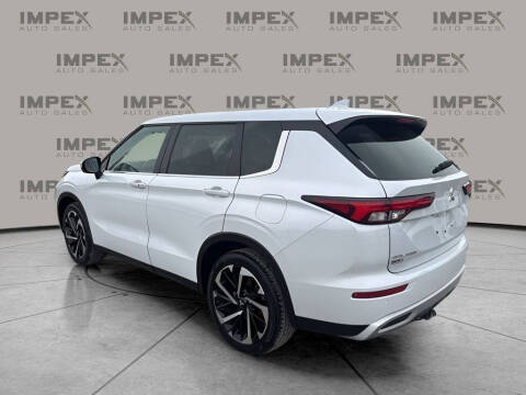 2023 Mitsubishi Outlander PHEV SE