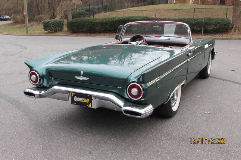 1957 Ford Thunderbird