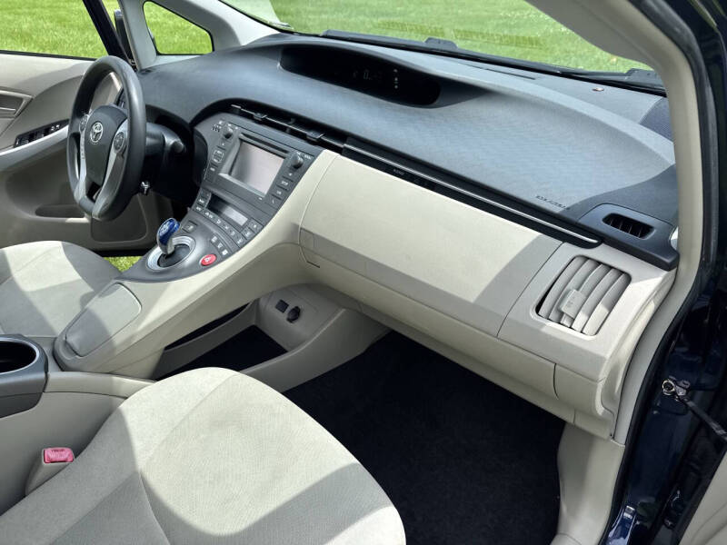2012 Toyota Prius Two