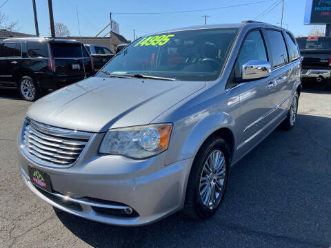 2014 Chrysler Town and Country for sale at PACIFIC NORTHWEST MOTORSPORTS in Kennewick WA