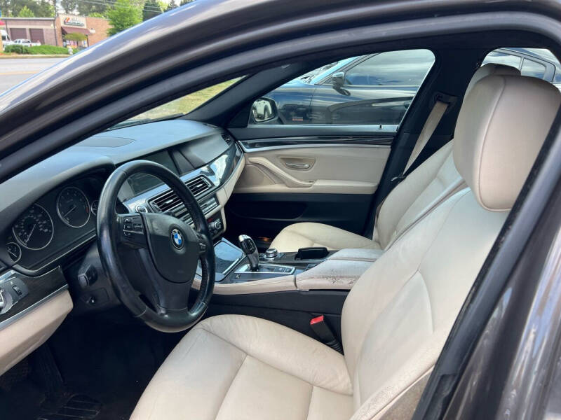 2011 BMW 5 Series 528i