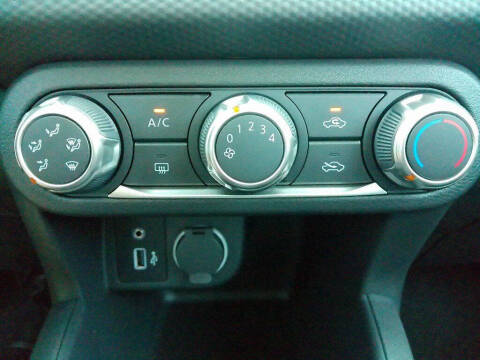 2025 Nissan Kicks Play S