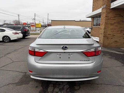 2014 Lexus ES 300h