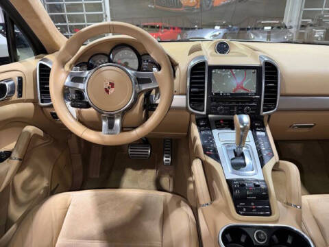 2013 Porsche Cayenne GTS