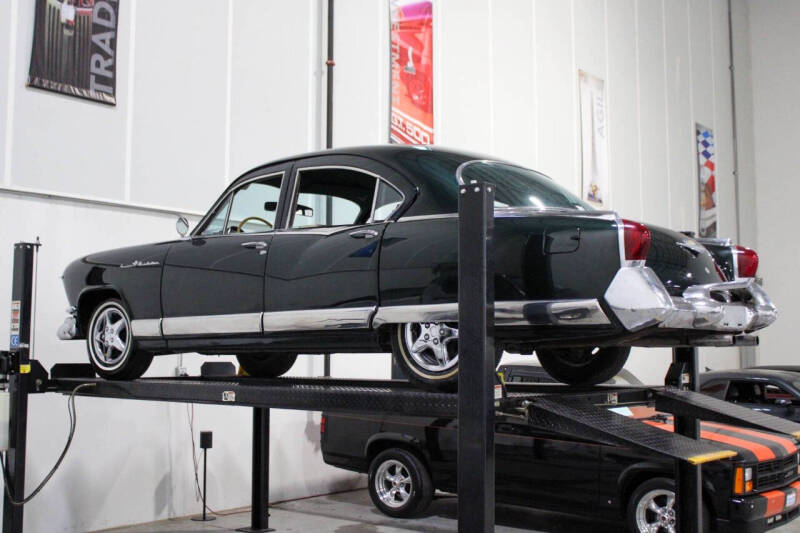 1953 Kaiser Manhattan