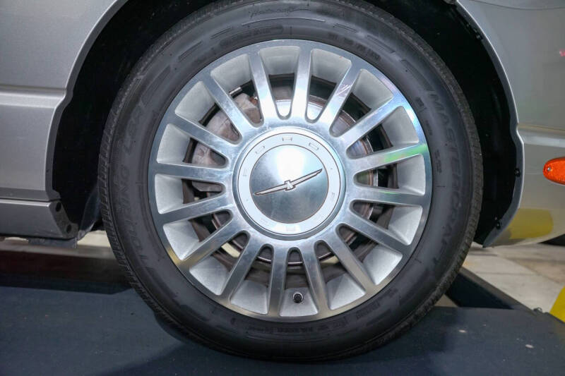 2004 Ford Thunderbird Deluxe