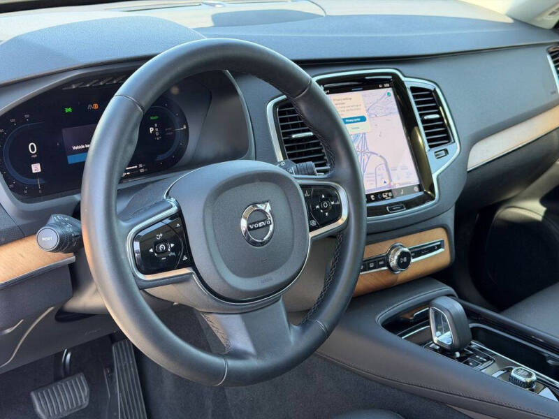 2025 Volvo XC90 T8 Plus Bright Theme 7P