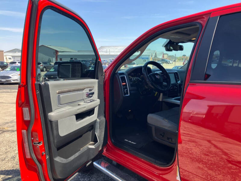 2017 RAM 1500 SLT