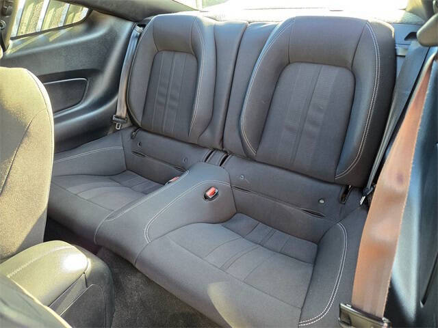 2022 Ford Mustang EcoBoost