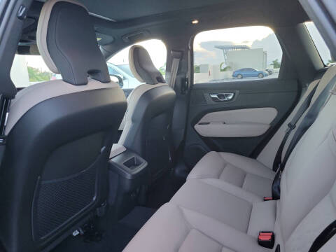 2026 Volvo XC60 B5 Core