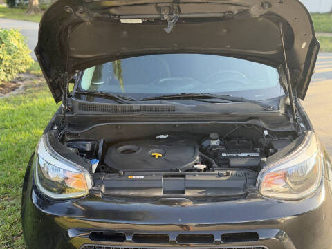 2016 Kia Soul +