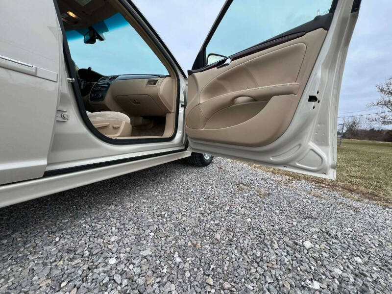 2011 Buick Lucerne CX