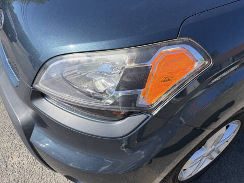 2011 Kia Soul +