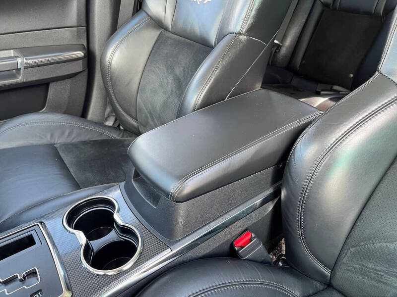 2009 Chrysler 300 SRT-8