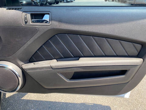 2011 Ford Mustang V6 Premium