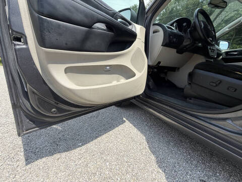 2016 Dodge Grand Caravan SXT Plus