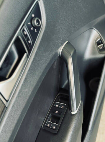 2017 Volkswagen Passat 1.8T SE