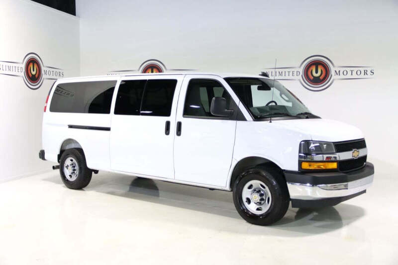 2025 Chevrolet Express LT 3500