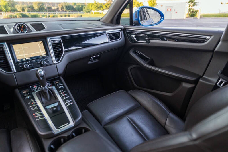 2016 Porsche Macan S