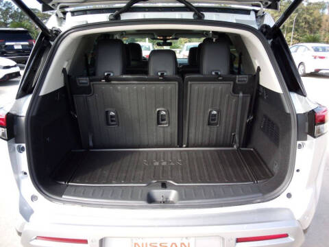 2025 Nissan Pathfinder Platinum