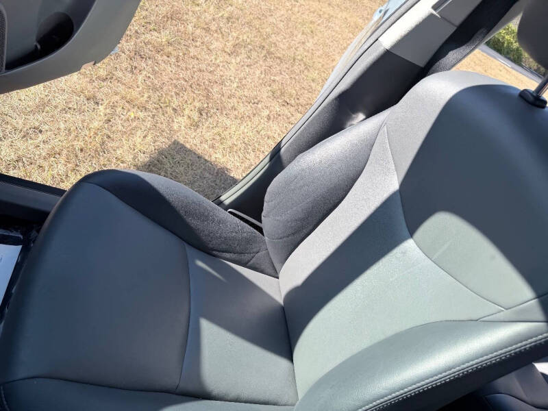 2013 Toyota Prius v Five