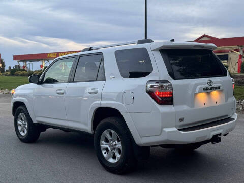 2024 Toyota 4Runner SR5