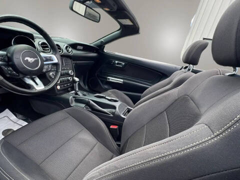 2015 Ford Mustang V6