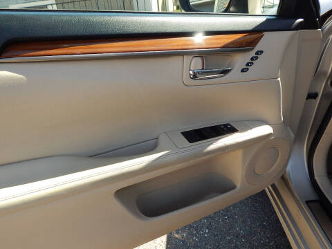 2013 Lexus ES 300h