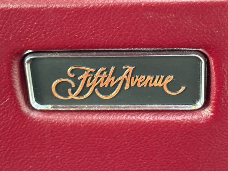 1990 Chrysler New Yorker